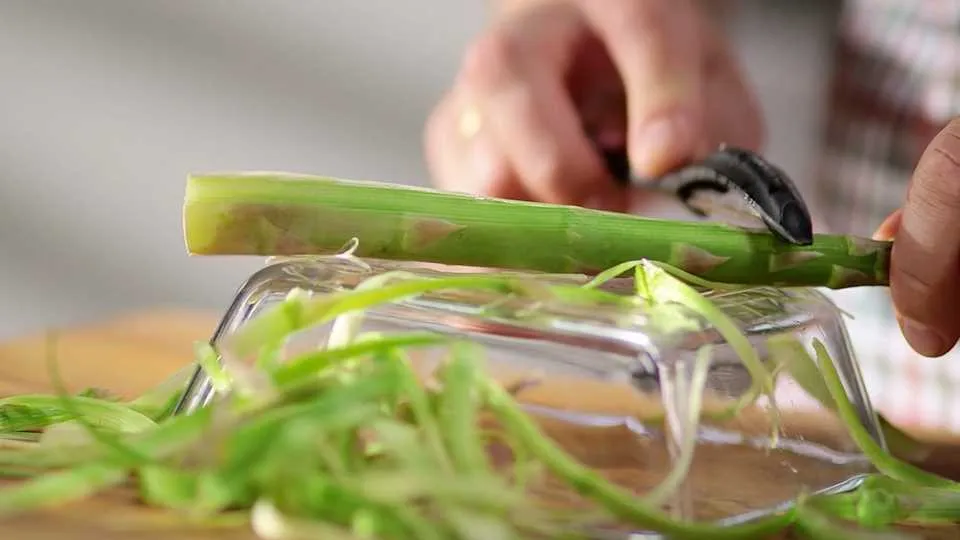 Obieranie szparagów – tajniki techniki